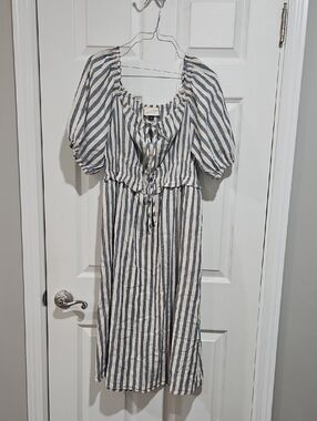 Universal Thread Blue and White Striped Maxi Dress